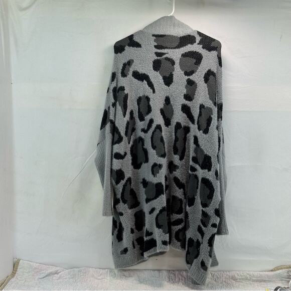 Chic XL Miss Sparkling Gray Leopard Women's Cardigan - Picture 2 of 10